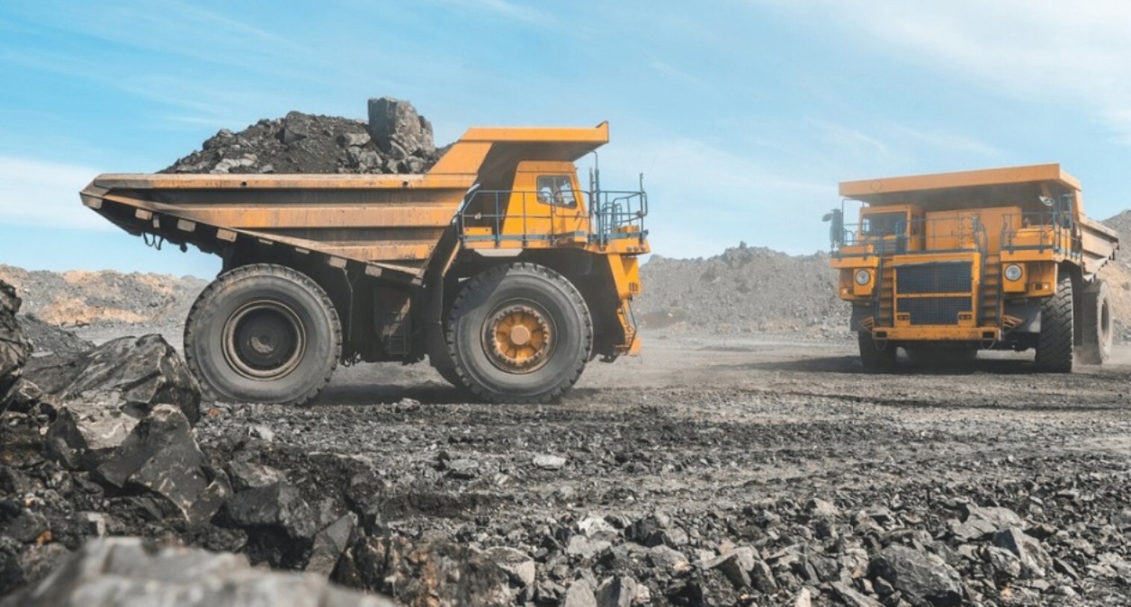 Waste Rock Dumping at Dongri Buzurg Mine